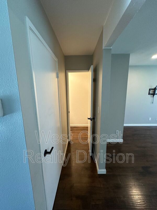 Building Photo - 11104 Grant Way