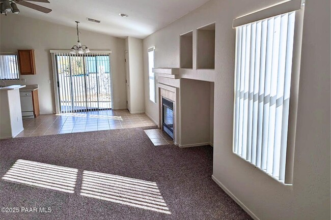 Foto del edificio - 7559 N Summit Pass