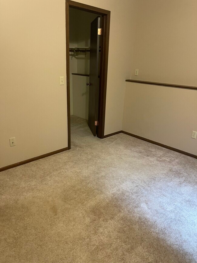 Foto del edificio - 1211 Greenhill Dr