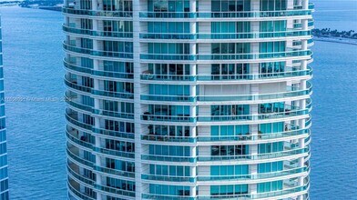 Building Photo - 2127 Brickell Ave