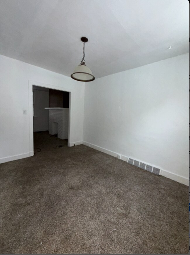 Building Photo - 105 Court St