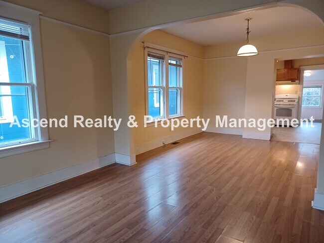 Foto del edificio - Refreshed Historic Popular Kenton Bungalow...
