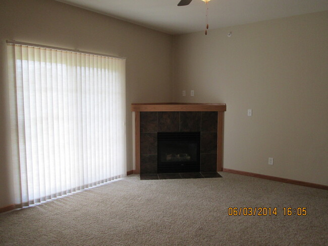 Foto del edificio - 2 bedroom, 2 bath condo in North Liberty