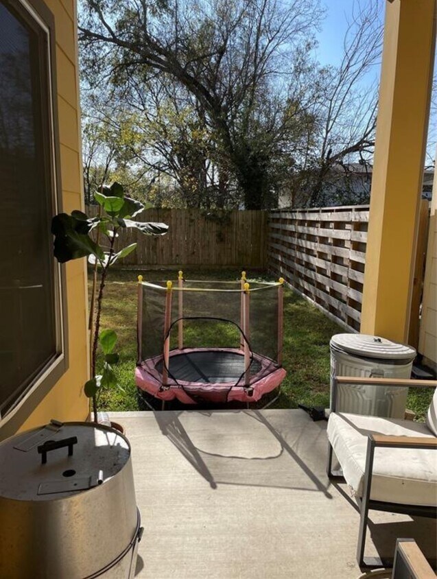 Foto del edificio - 5204 Hershe St