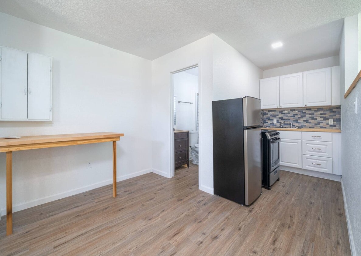 Foto del edificio - 4101 Canoe Creek Rd