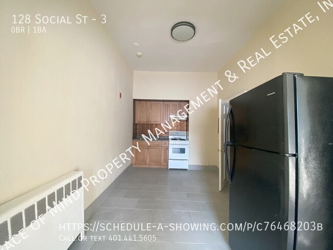 Building Photo - 128 Social St