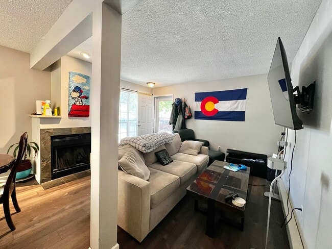 Foto del edificio - Great Campus West 2 Bed 1 Bath Available!