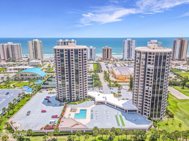 Foto del edificio - 1 Oceans W Blvd