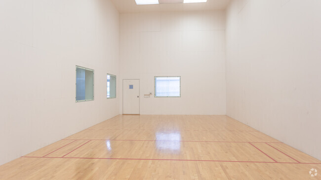 Racquetball Court - Meridian Harbourview