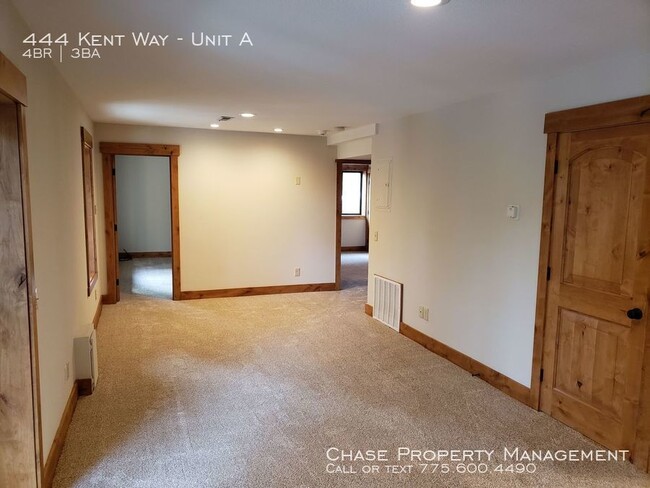 Building Photo - Beautiful Home Located in Zephyr Cove