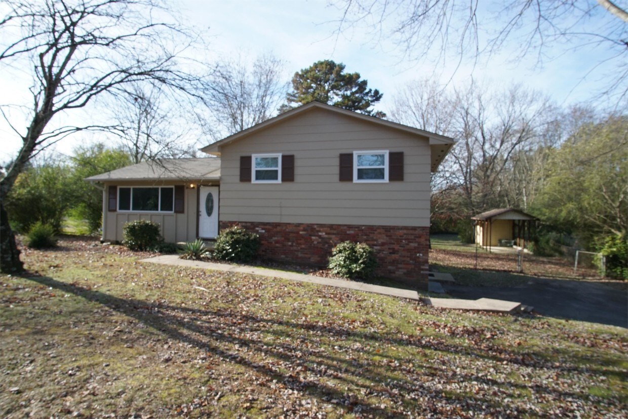 Primary Photo - 1211 Glade Hill Dr