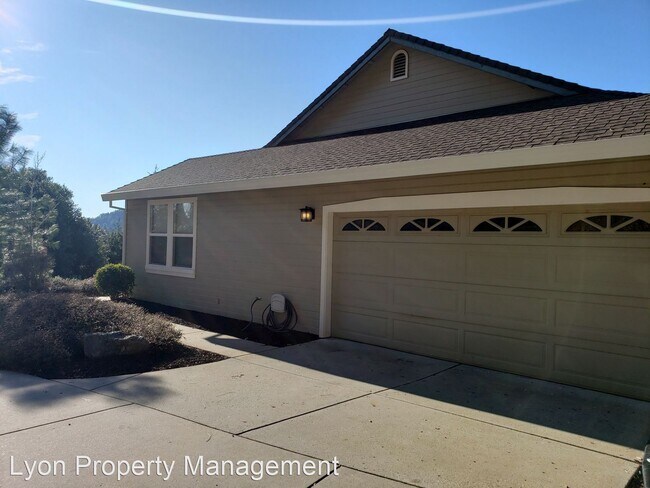 Building Photo - 3 br, 2 bath House - 306 Canyon Creek Drive