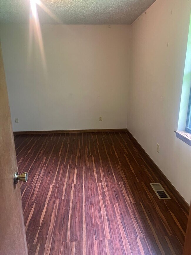 Foto del edificio - Coming Soon! Spacious 3-bedroom, 2-bathroom home in the highly sought-after Blue Springs area!