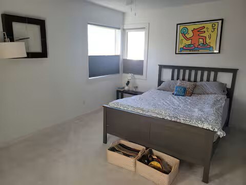 Cómodo y cálido dormitorio de invitados - 2620 Kirk Rd