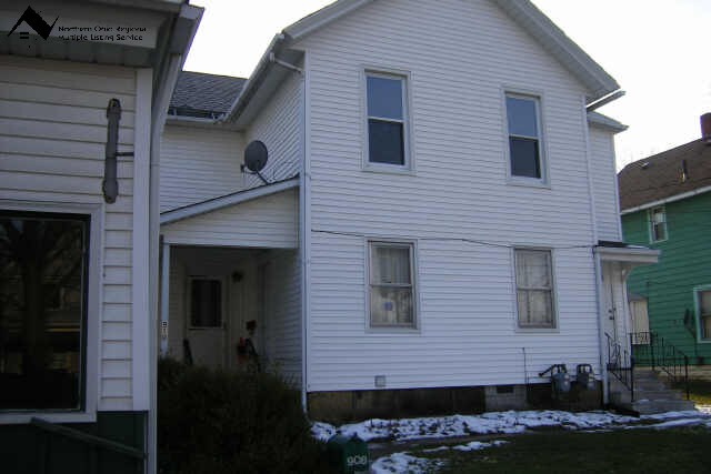 Building Photo - 910 Lake Ave