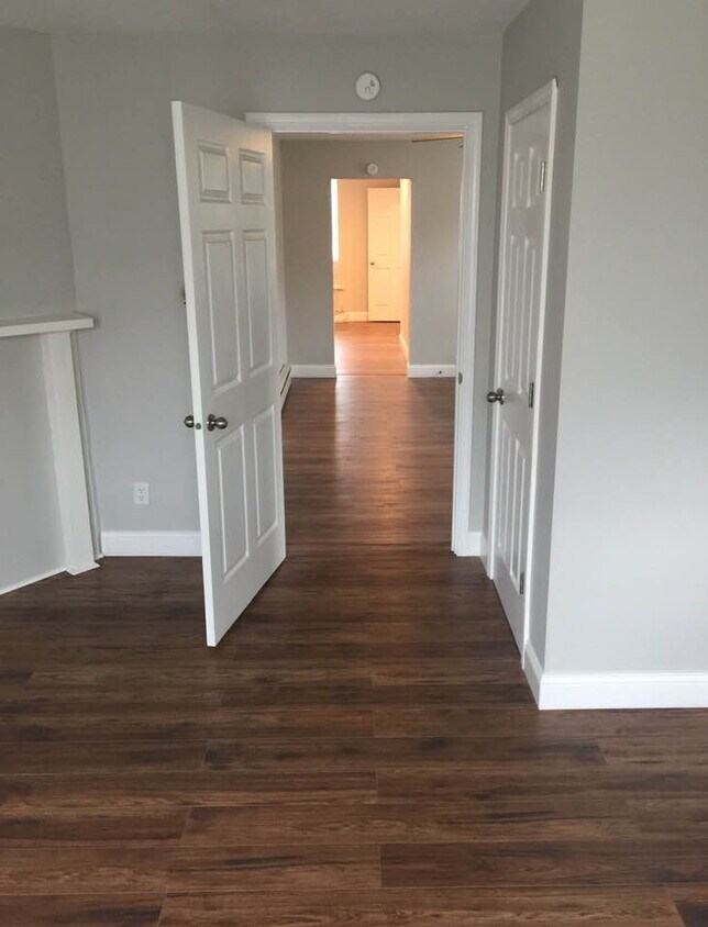 Primary Photo - 131 Mill St