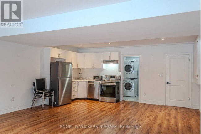 Building Photo - 7171 Lionshead Ave