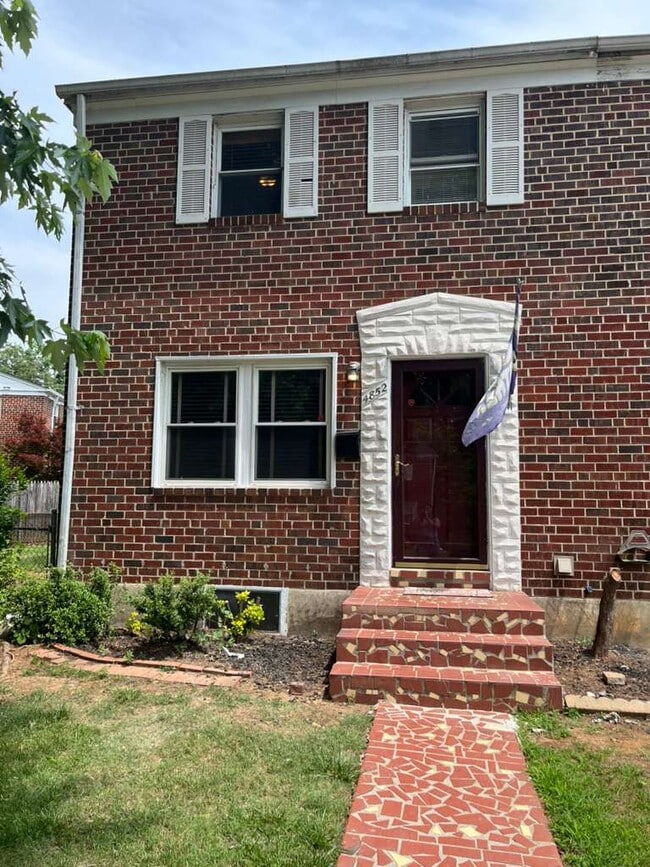 Building Photo - 4852 Melbourne Rd