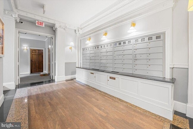 Building Photo - 1830 17th St NW