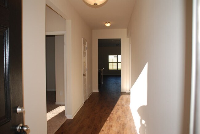 Foto del edificio - 1157 Fawn Forest Rd