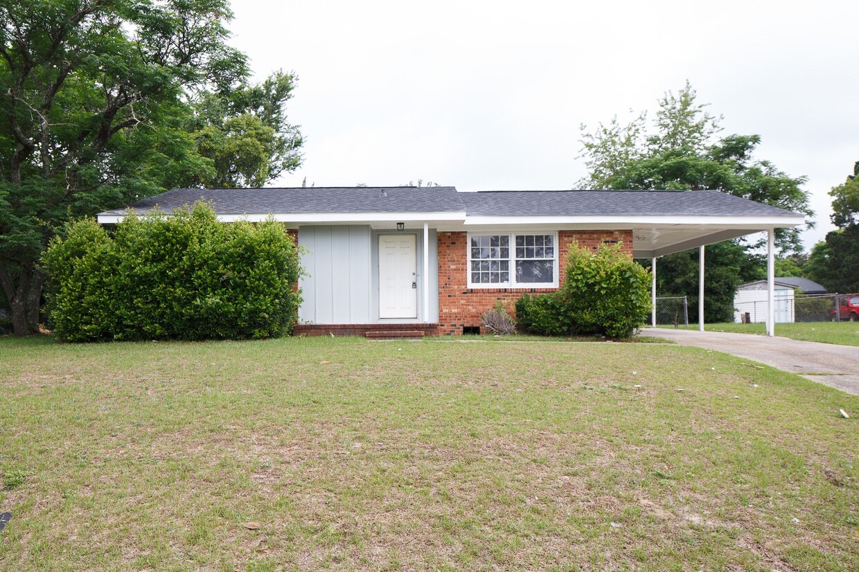 Primary Photo - 912 Spellman Dr