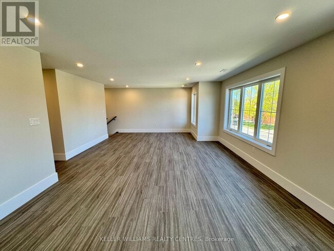 Building Photo - 63 Holgate St
