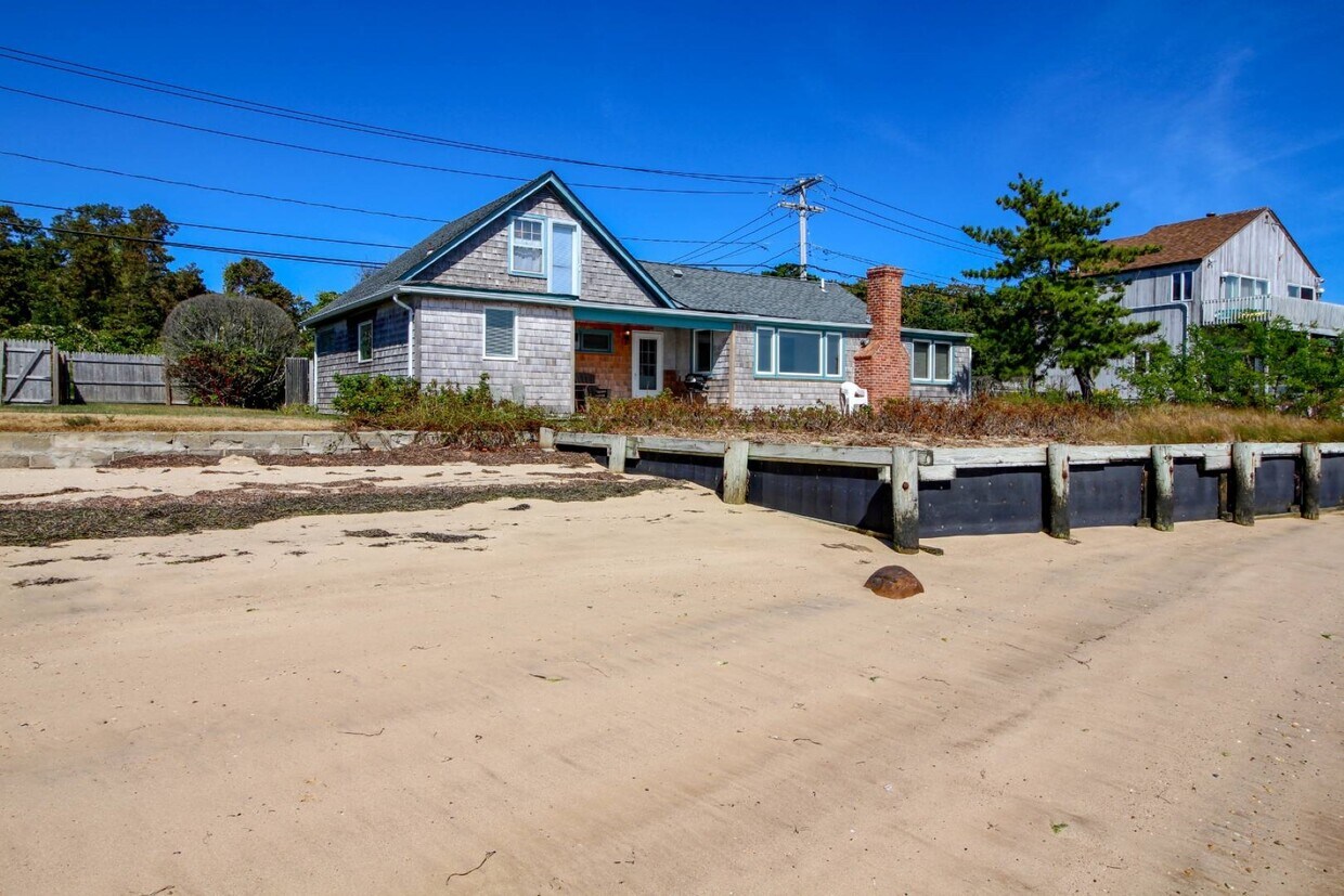 Foto principal - 314 E Montauk Hwy
