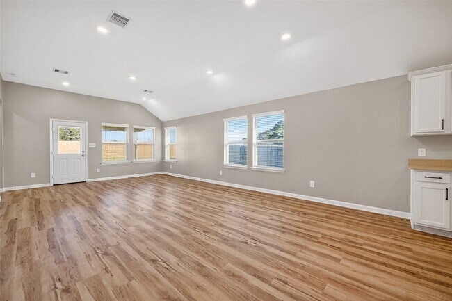 Foto del edificio - 5403 Tourmaline Wy