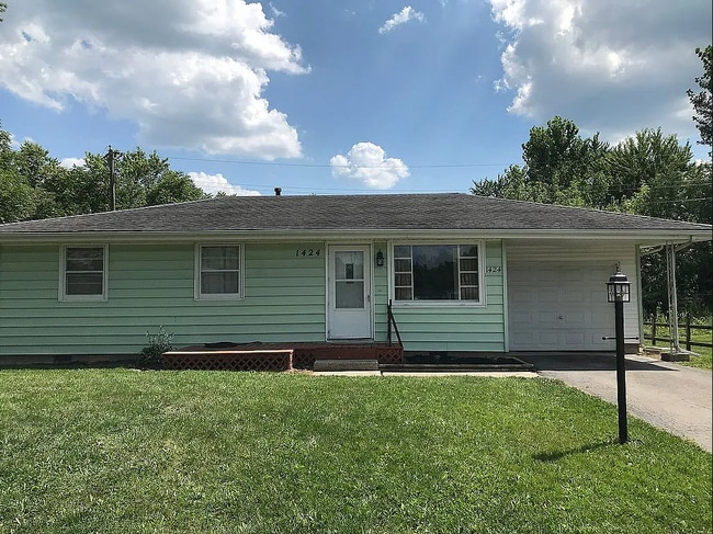 Building Photo - 1424 Southwood Dr