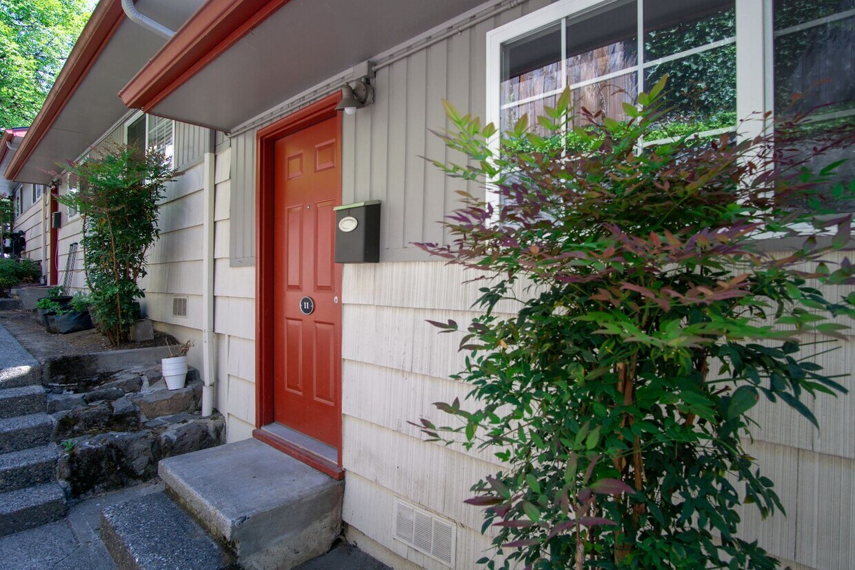 John's Landing Corner 2-Bedroom w W/D & De... - John's Landing Corner 2-Bedroom w W/D & De...