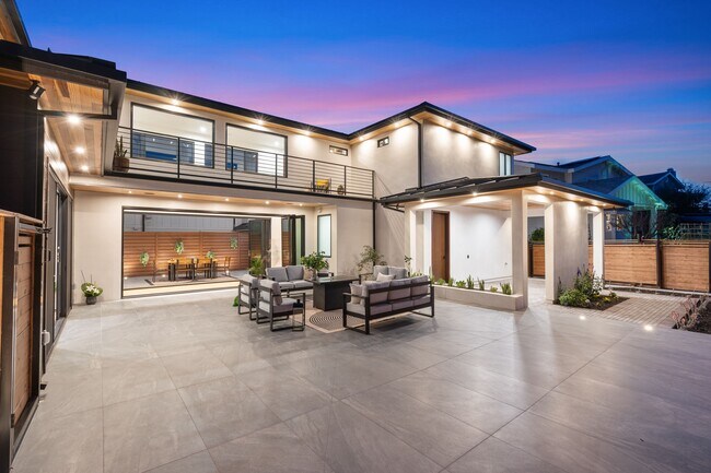 Foto del edificio - 5610 Bellevue Ave
