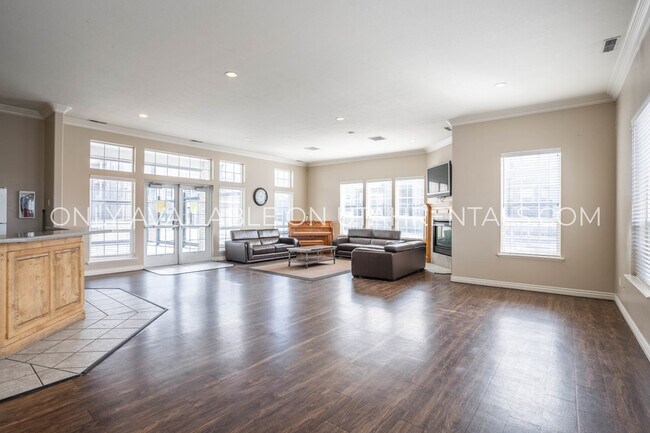 Foto del edificio - 392 N Seven Peaks Blvd