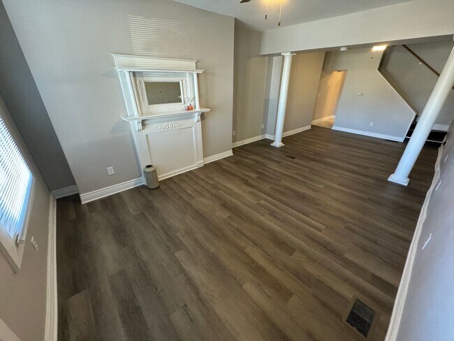 Foto del edificio - 311-313-313 E 5th Ave