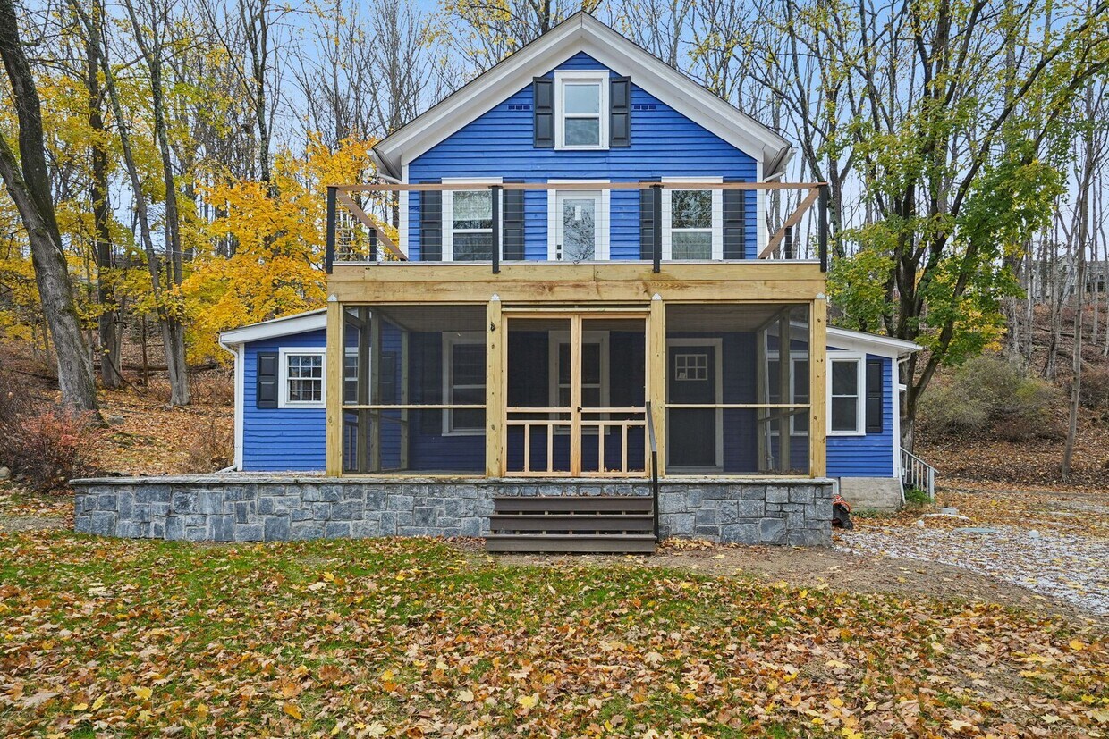 Foto principal - 916 East End Rd