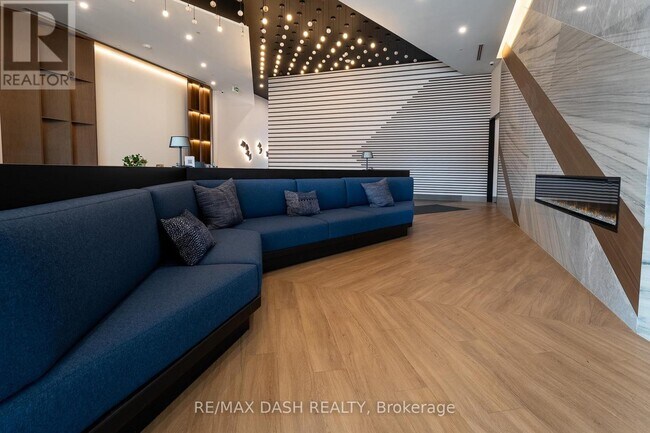 Building Photo - 1037 The Queensway