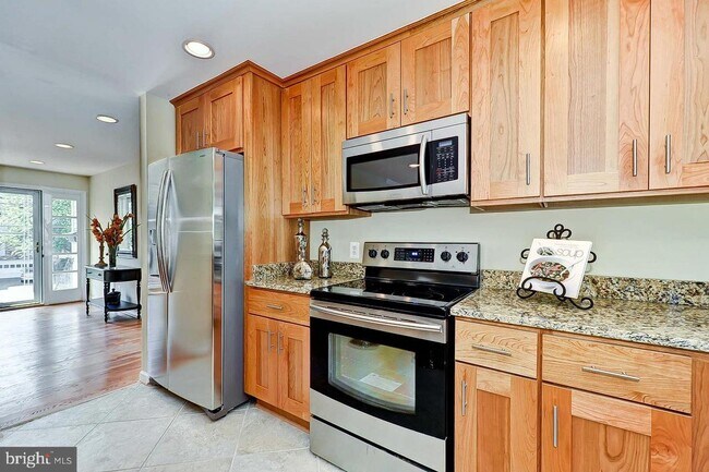 Building Photo - 6208 Nelway Dr