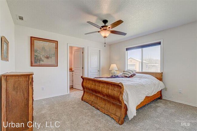 Building Photo - 4 br, 2 bath House - 2120 E Colorado Ave