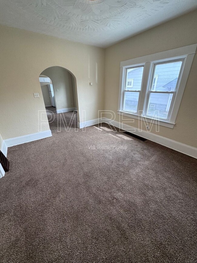 Foto del edificio - 1855 Flint Ave