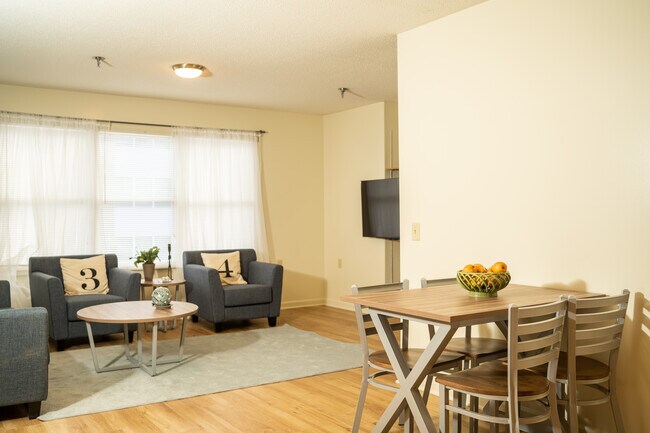 Dining Room - 1230 Mountain View Dr