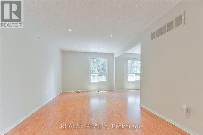 Building Photo - 6 Kindale Way