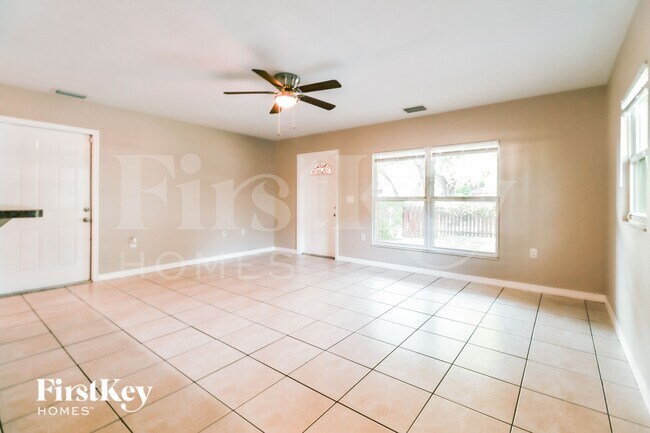 Foto del edificio - 415 7th Ave NE