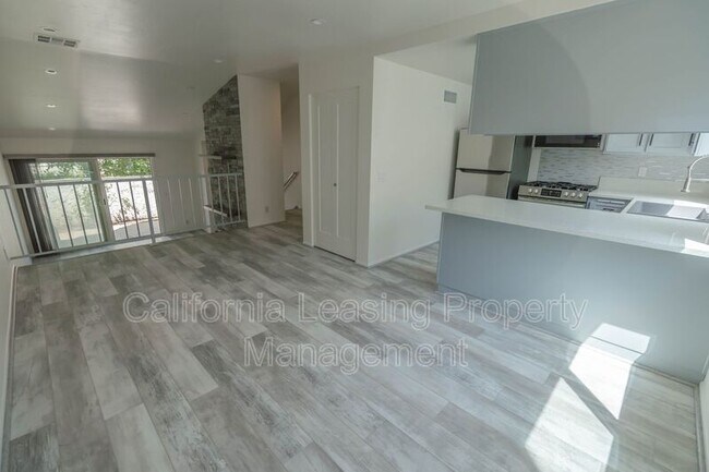 Building Photo - 18033 River Cir