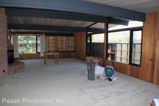 Foto del edificio - 2 br, 2 bath House - 3711 Dudley St