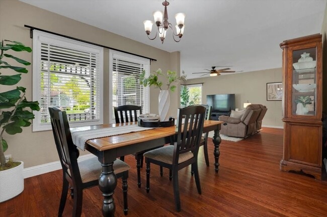 Dining Room - 1020 S Church St