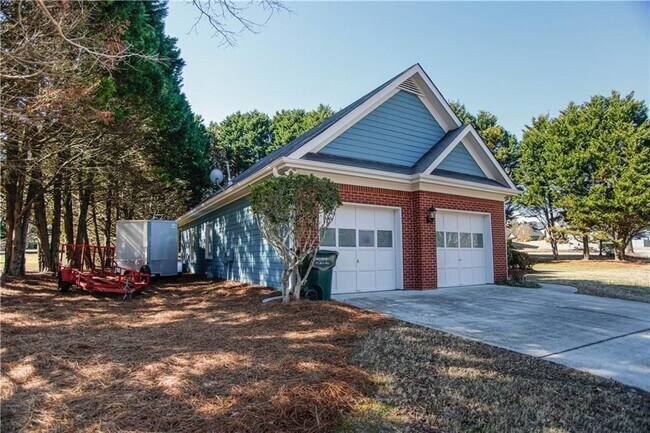 Building Photo - 3875 Spring Manor Ct