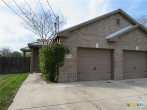 Building Photo - 247 Rosalie Dr