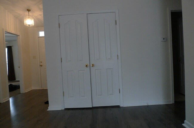 Foto del edificio - 4352 Bubbling Brook Ct