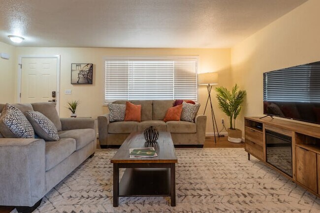 Living Room - 3201 W Cherry Ln