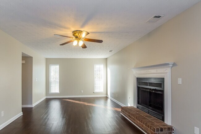 Foto del edificio - 1089 Oak Moss Dr