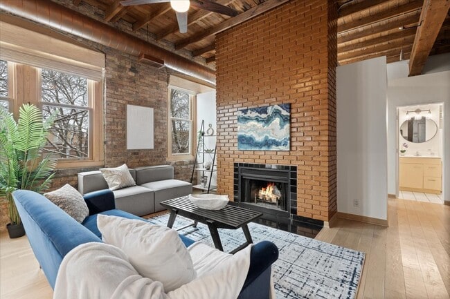 Building Photo - 2510 N Wayne Ave